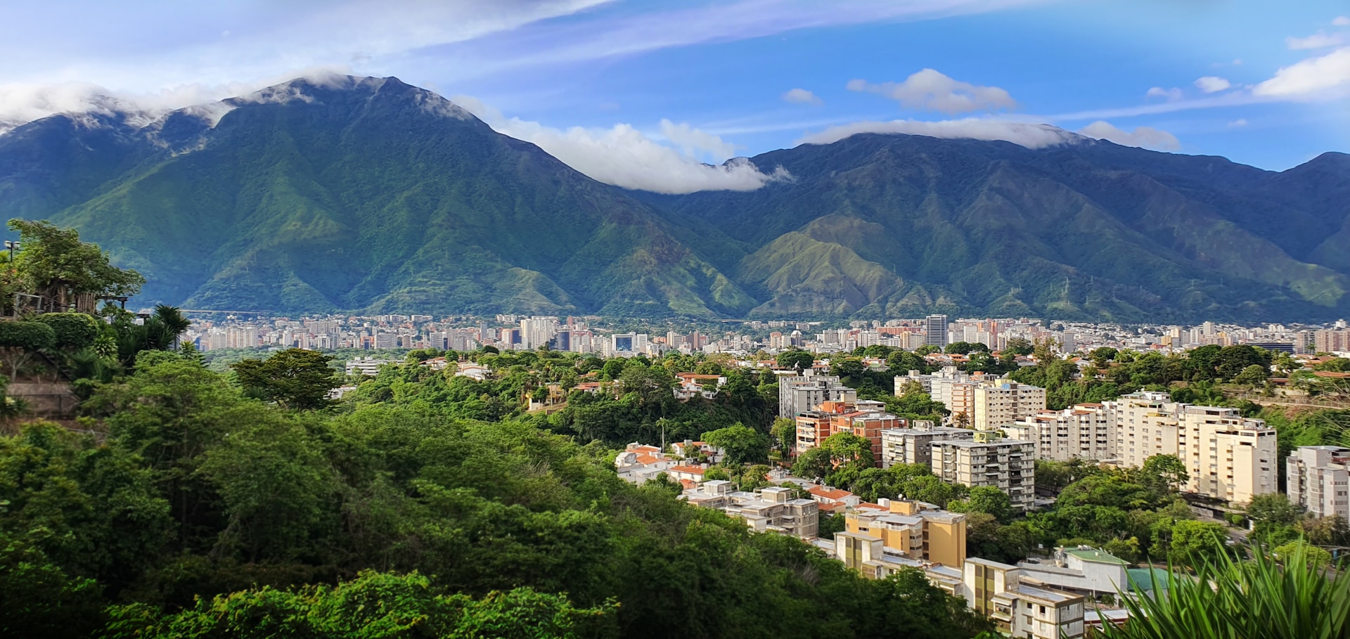 Panorama de Caracas y el Ávila